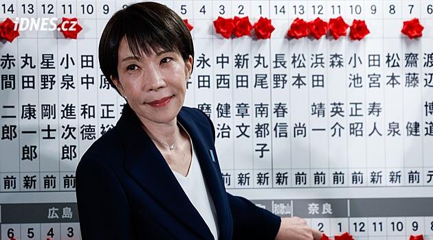 Strana japonské premiérky slaví drtivé vítězství a chystá změny ústavy