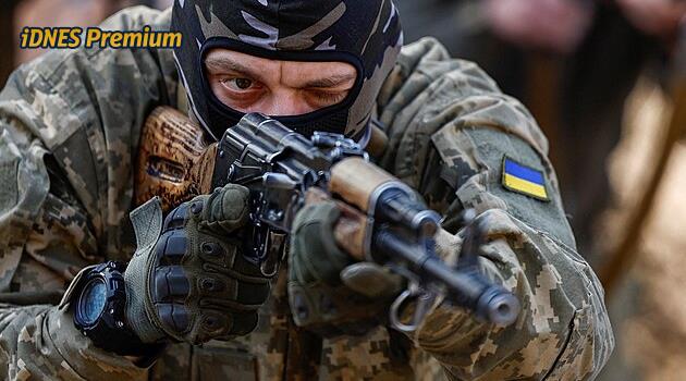 Ukrajina rozpouští mezinárodní legie. Je to facka, netají hořkost vojáci ze zahraničí