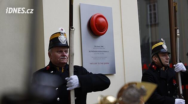 Kraliçe II. Elizabeth'in ziyareti. Brno'da yeni bir plaketle anıldı
