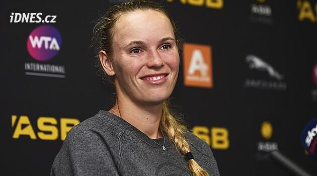 Caroline Wozniacki çocuklarını tenis oynarken gösterdi