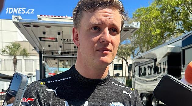 Mick Schumacher IndyCar'a ilk çıkışını yaptı. Tek turu tamamlayamadı