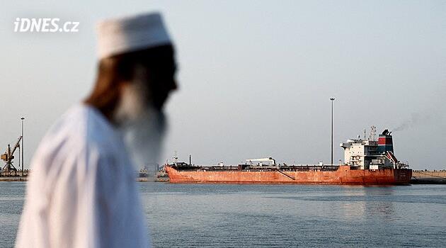 Po opětovném uzavření Hormuzského průlivu znovu prudce rostou ceny ropy
