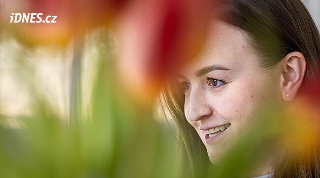 Milletvekili Bartošová, gençlerin harekete geçebilecek kapasitede olduklarını kanıtlamaları gerektiğini söylüyor