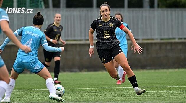 Kadın futbolu: Aneta Vejrová, Hradec Králové'nin hırsları üzerine