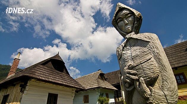 Svět píše o Slovensku. Tato vesnice chce dobrovolně přijít o status UNESCO