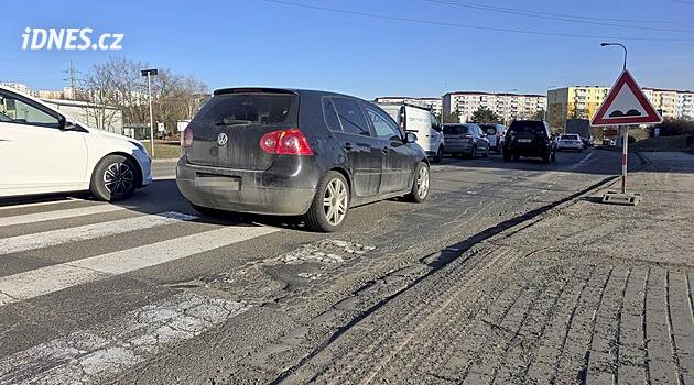 Brno'daki kırık Žarošická caddesi: onarımı kolay olmayacak