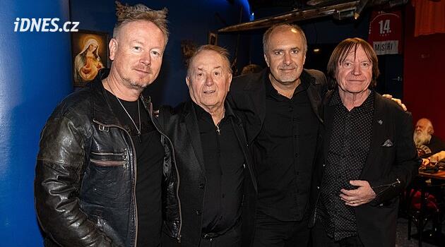 Olympic se loučil s Jiřím Valentou. Co přestal pít, byl smutný, vzpomínal Janda