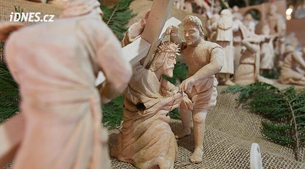 Aynı zamanda Paskalya'daki doğum sahnesine de ait, Bechyn'deki Šedin ailesi tarafından oyulmuştur.