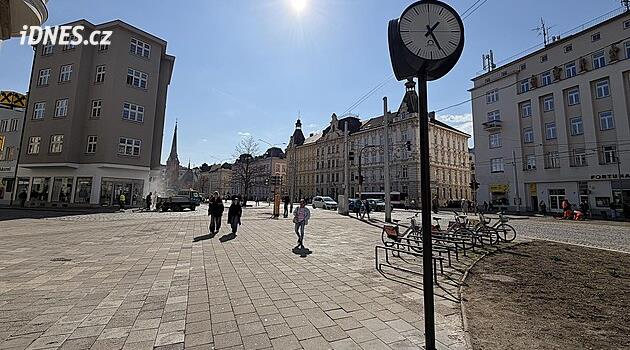 Mysleli to dobře, nezavděčili se. Olomouc obnovila setkávací hodiny, čelí kritice