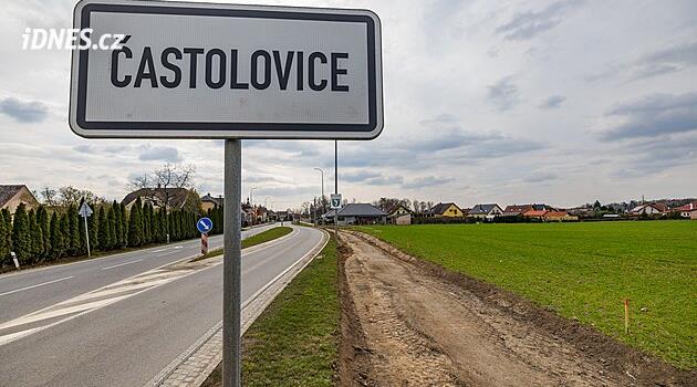 Volby 2026: Jste zrádci, spílají přeběhlíkům v Častolovicích. Čtyři z opozice podpořili ANO