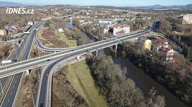 Karlovy Vary'deki Prag Köprüsü'nün onarımı başladı, trafik kısıtlamaları bekleniyor