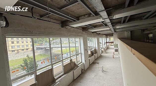 Ostrava'daki kütüphanenin iç mekanlarının yeniden inşası devam ediyor