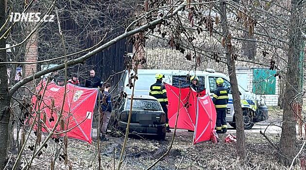 Kněžmost'ta göletten çıkarılan araçta ölen adamın kimliği DNA analiziyle belirlenecek