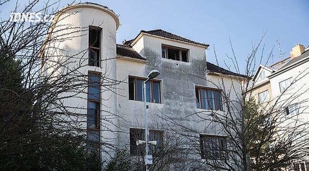 Olomouc yönetimi terk edilmiş villanın sahibini durumu düzeltmeye zorluyor