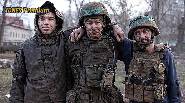 Podzemní latríny a spásná mlha. Vojáci líčí, jak přežívají půl roku v zákopech