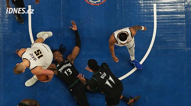Basketbol NBA: Denver'ın play-off'lardan elenmesine bir adım kaldı
