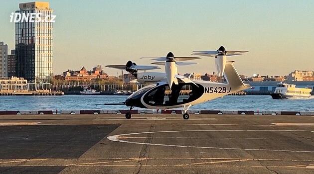 Airtaxi hayat buluyor. New York'ta gösteri uçuşları yaptı