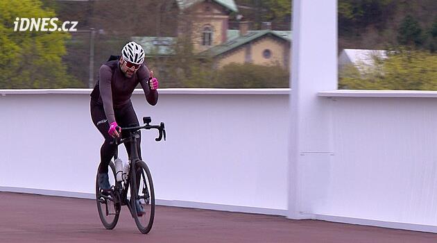 Jako první jsme projeli nový most na kole. Chodníky jsou OK, ale kde si dát pozor?