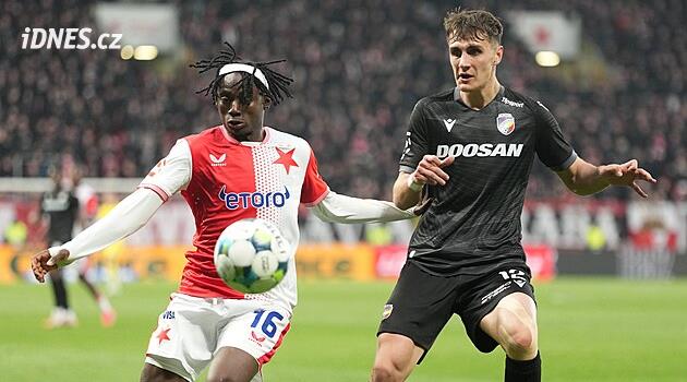 Slávista Moses může hrát, od disciplinárky má podmínku. Vysoká pokuta pro Spartu