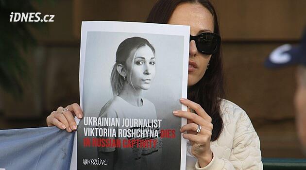 Byla nažloutlá, potácela se. Svědci popsali poslední dny novinářky umučené Rusy