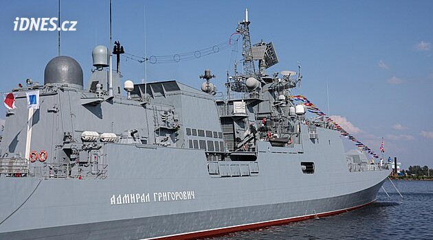 Rusko poslalo k tankerům v průlivu La Manche fregatu, chce se bránit „pirátství“