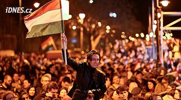 Evropské srdce bije silněji, řekla von der Leyenová. Maďaři potěšili i Macrona