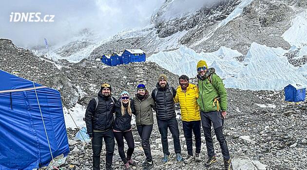 Hrádek'ten gelen grup Himalayalar'daki zirveyi fethetti