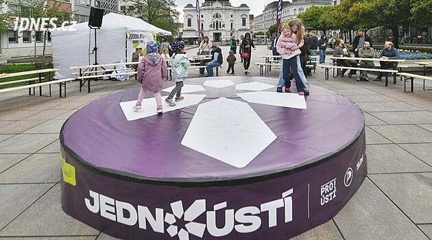 Výsledky voleb 2026: Co stojí za fenomenálním úspěchem Jednoho Ústí