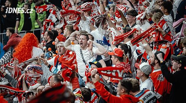 Hokey ekstra ligi ONLINE: Pardubice Sparta'yı oynuyor