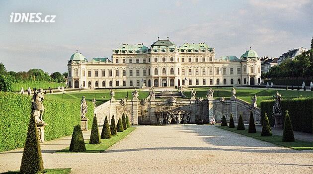 Rakouská metropole spojuje památky s gastronomií. Láká Prátrem i kavárnami