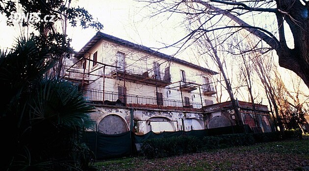 „Akt lásky a vize.“ Město kupuje vilu po Mussolinim, aby z ní nebyl cíl extremistů