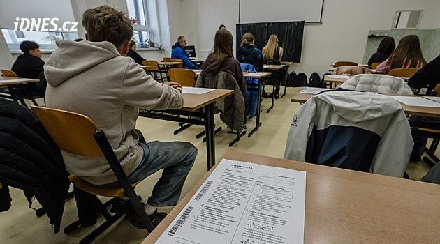 Přijímačky na střední čekají změny. Plán má ale trhliny, dětem může i uškodit. Kolik bude přihlášek?