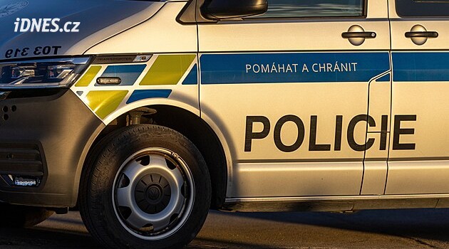 Policie odvolala pátrání po 16leté dívce z diagnostického ústavu. Čekala na zastávce