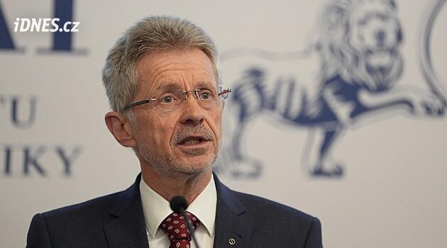 Opozice má najít vlastního kandidáta a Pavla podpořit až ve druhém kole, míní Vystrčil