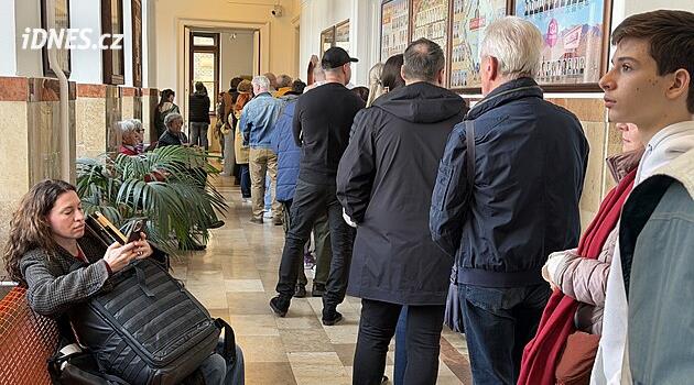 Účast v Maďarsku trhala rekordy. Volilo nejvíc lidí od pádu komunismu