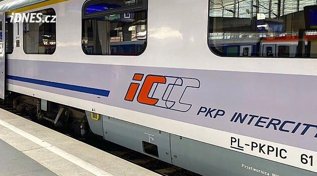 Kvůli závadě mostu jezdí vlaky do Polska odklonem, nabírají až hodinové zpoždění