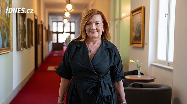 Schillerová prozradila priority rozpočtu na příští rok, trvá na přehlasování Pavlova veta