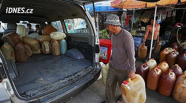 Nenávist vůči čerpadlářům ve světě roste: nadávky, bití a první vraždy