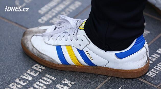 Adidas yıla güçlü bir başlangıç yaptığını bildirdi. Futbol da yardımcı oluyor