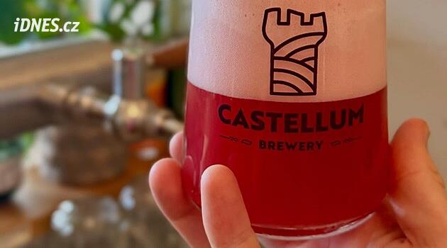 Bira fabrikası yeşil Paskalya birası yerine kırmızı bira üretti