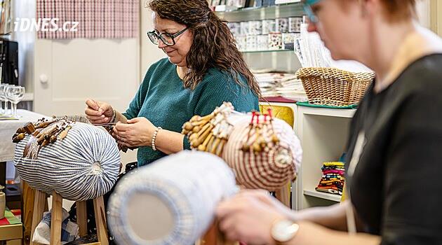 Vamberk'teki dantel müzesinin etkileşimli ve sanal olması gerekiyor