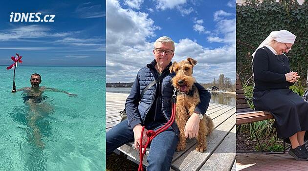 S pomlázkou v moři, jeptiškou nebo raketou. Co předvádí na Velikonoce politici