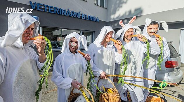 Slavilo se Velikonoční pondělí. Tradice drží jen část lidí, někde ale koledníci překvapili