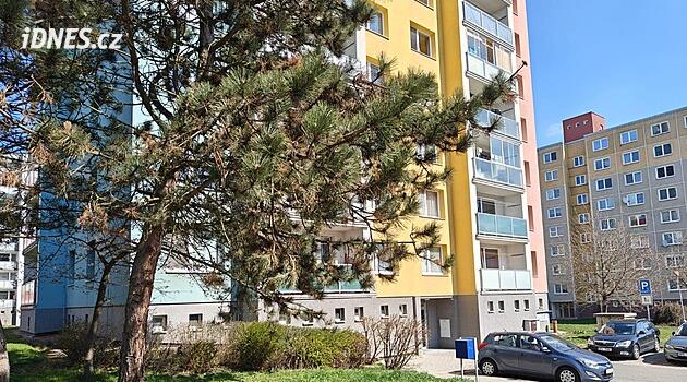 Střelba? Myslela jsem, že to byly petardy, říká sousedka mrtvých manželů