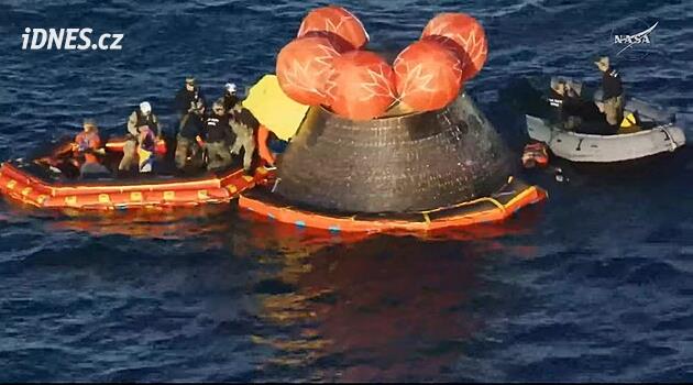 VIDEA TÝDNE: Návrat astronautů, smrt polárníka a úspěch ukrajinských dronů