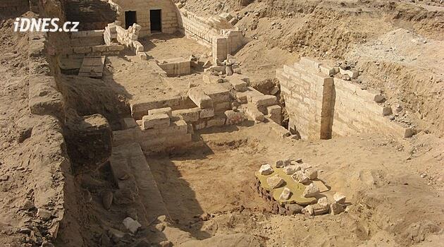 Archeology v Egyptě překvapila mumie. V jejím břiše našli skutečný poklad