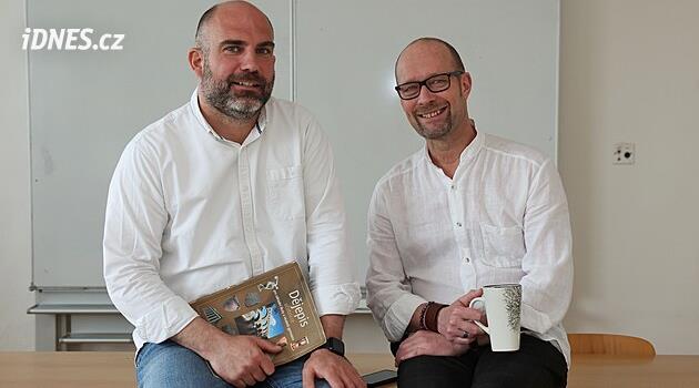 Studenti sami hledají kořeny dnešních problémů, říkají učitelé ocenění za otvírání témat