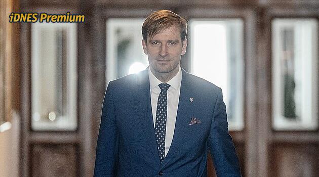 Vojtěch chystá sérii opatření proti alkoholu. Někde by v noci nešel koupit