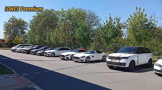 Sliboval luxusní auta. Lidé zaplatili, ale vozy nedostali. Majitel bazaru zmizel i s miliony
