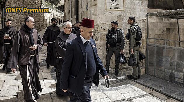 Zůstali jsme v tom sami, viní Izraelci vládu. Nejdůležitější svátek slaví v krytech